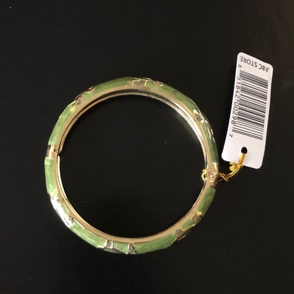 SOLD Hawaiian Green Enamel Sea Turtle Bangle Bracelet - Picture 6 of 7